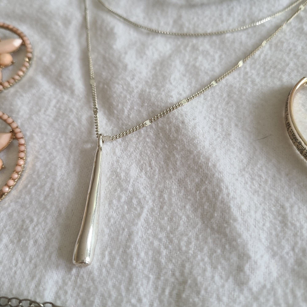 Jewelry bundle - Picture 5 of 6